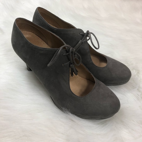 naturalizer paxton platform pump